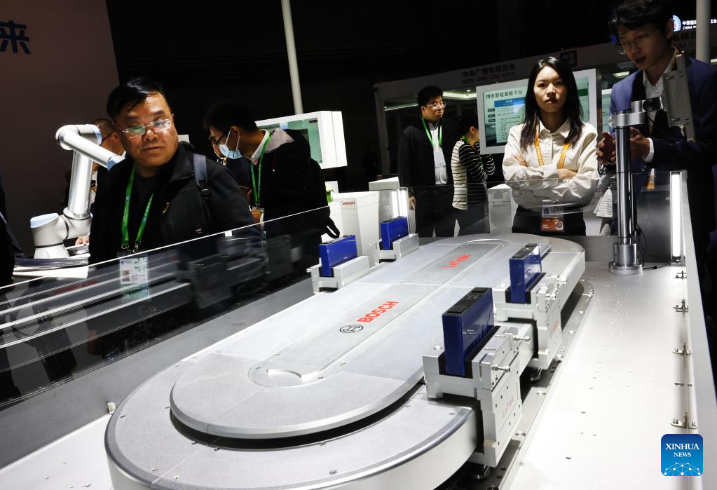 New products make debut at 8th CIIE in Shanghai