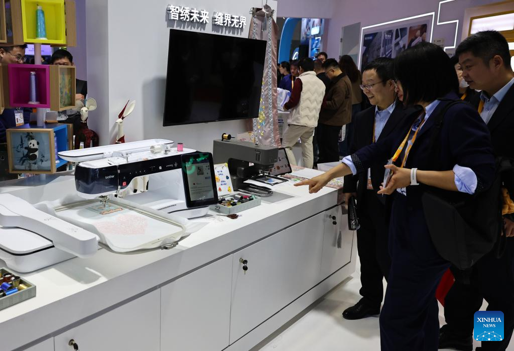 New products make debut at 8th CIIE in Shanghai