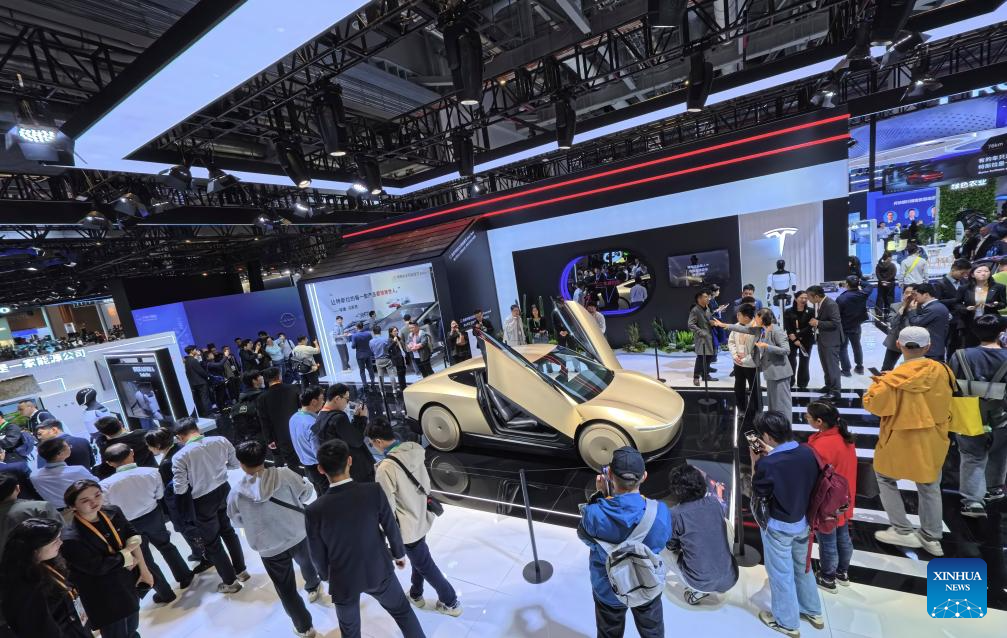 New products make debut at 8th CIIE in Shanghai