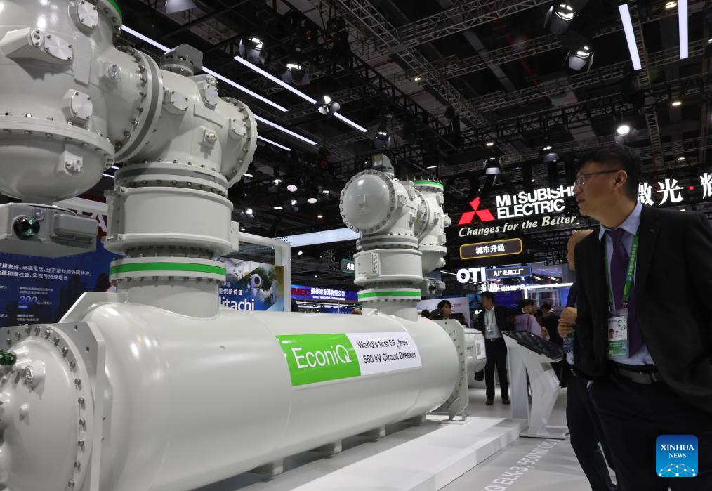 New products make debut at 8th CIIE in Shanghai