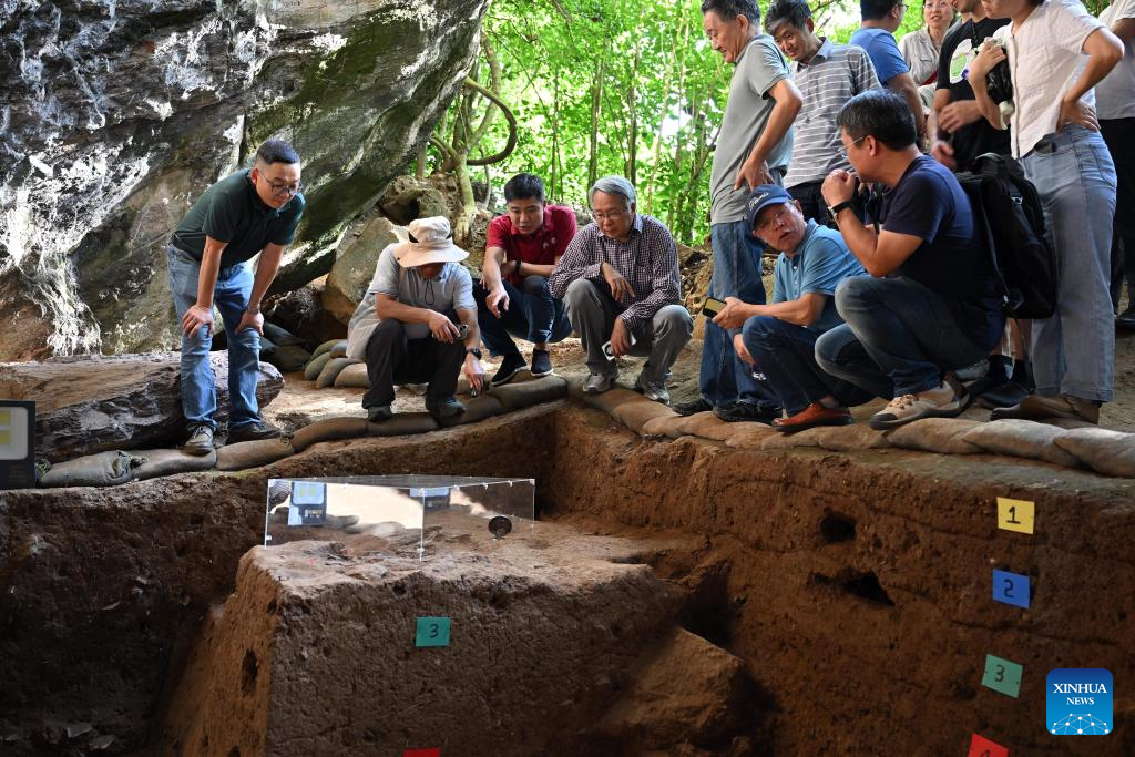 Prehistoric tomb discovered in south China's island province