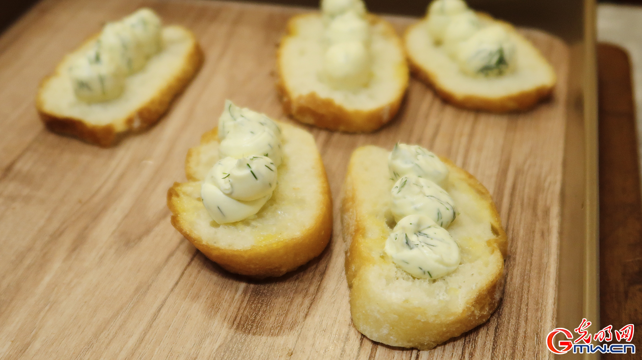 Serbia makes 8th appearance at CIIE, drawing crowds with unique traditional design and cuisine Serbia makes 8th appearance at CIIE, drawing crowds with unique traditional design and cuisine