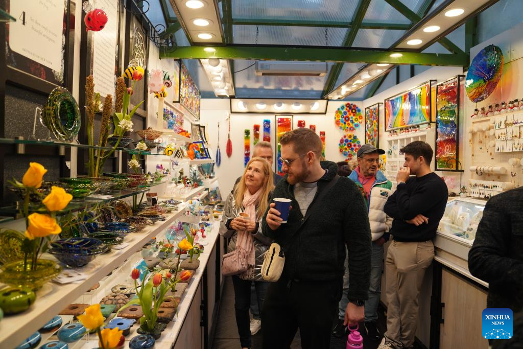 Winter Village becomes popular holiday destination in New York