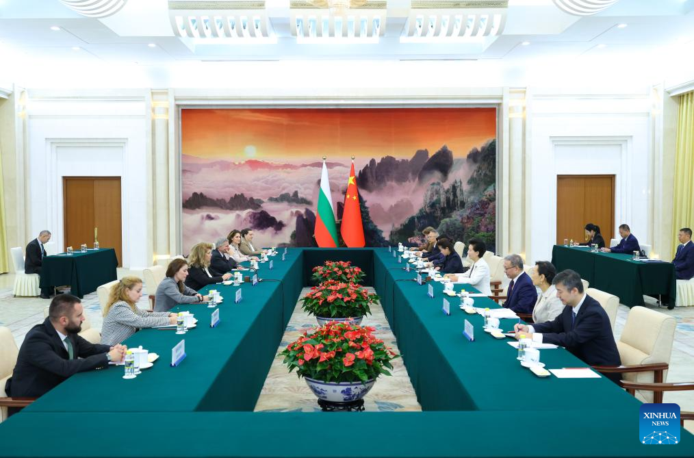 Chinese state councilor meets Bulgarian, Iranian and Uzbek leaders