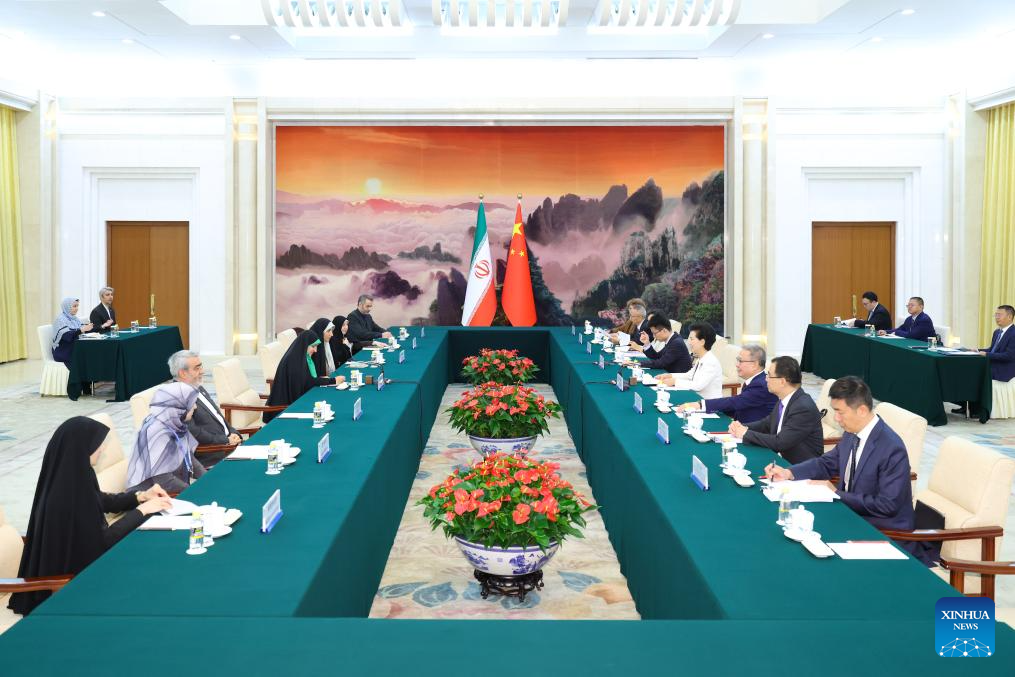 Chinese state councilor meets Bulgarian, Iranian and Uzbek leaders