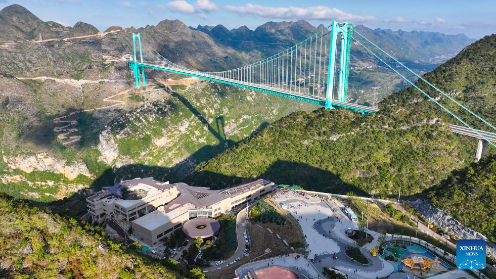 World's highest bridge brings local tourism to new heights