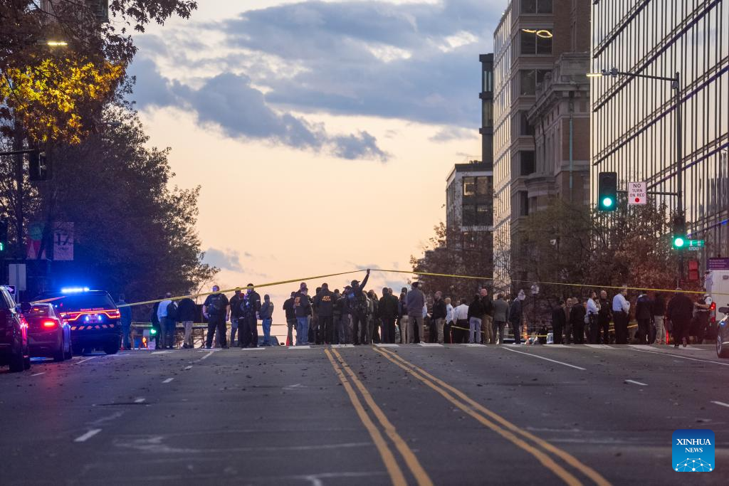 2 U.S. National Guard members shot near White House, suspect in custody