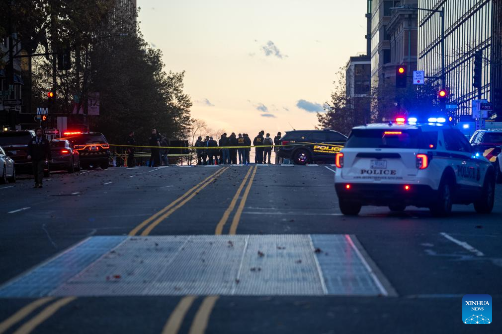 2 U.S. National Guard members shot near White House, suspect in custody