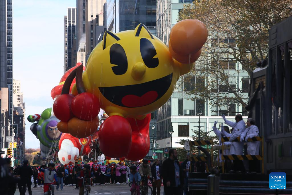 U.S. Thanksgiving Day parade draws millions in New York