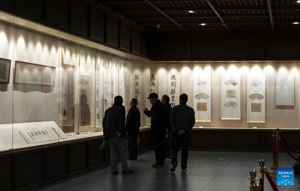 Hangzhou's Lingyin Feilai Peak Scenic Area launches free admission service