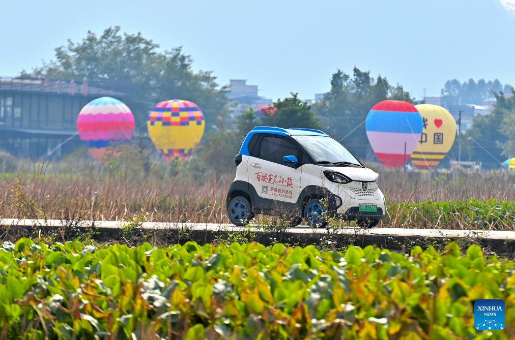 Tourism blooms in Liujiang District, south China's Guangxi