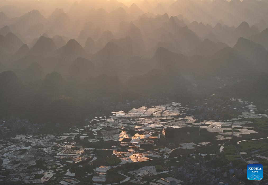 Tourism blooms in Liujiang District, south China's Guangxi