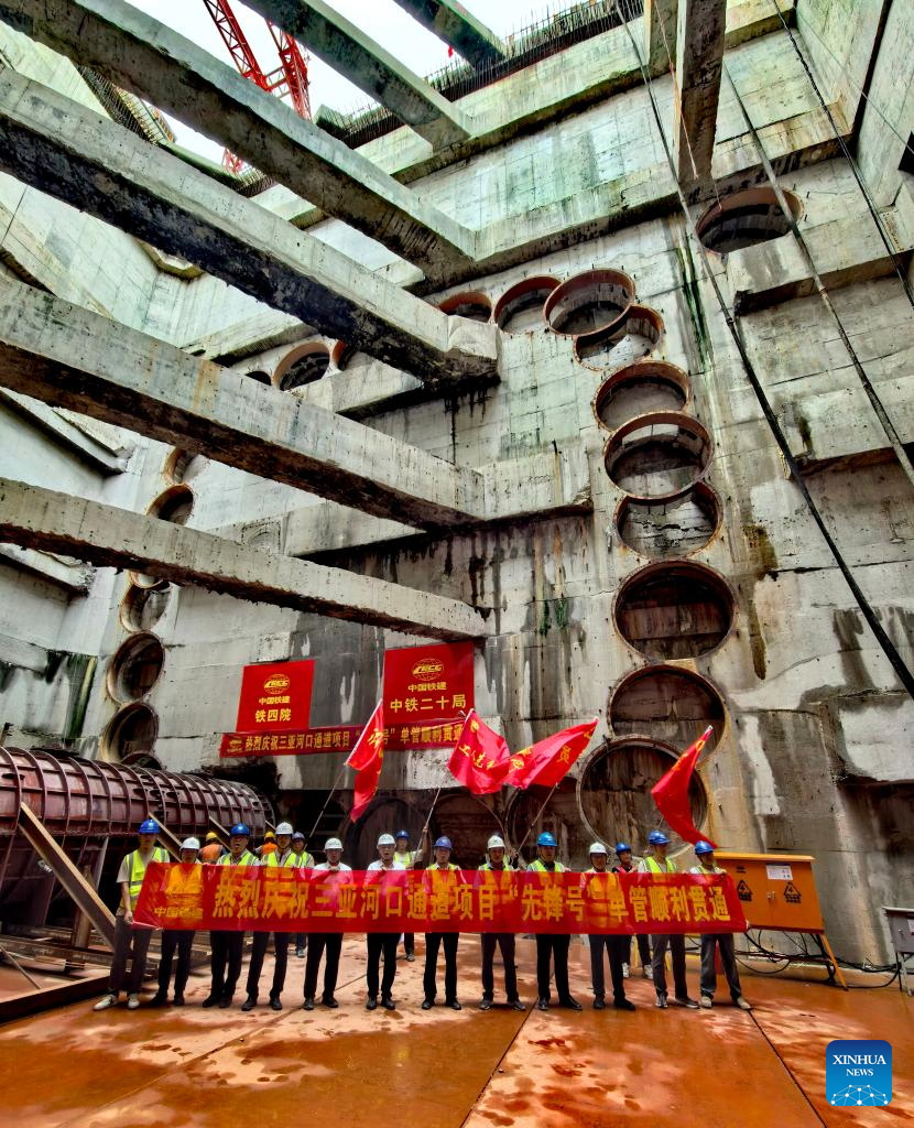Sanya River estuary passage project drilled through in Hainan