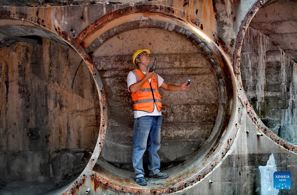 Sanya River estuary passage project drilled through in Hainan