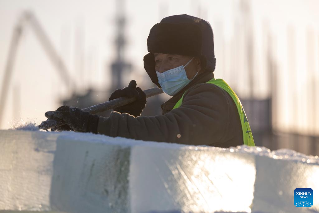 27th edition of Ice and Snow World in Harbin under construction