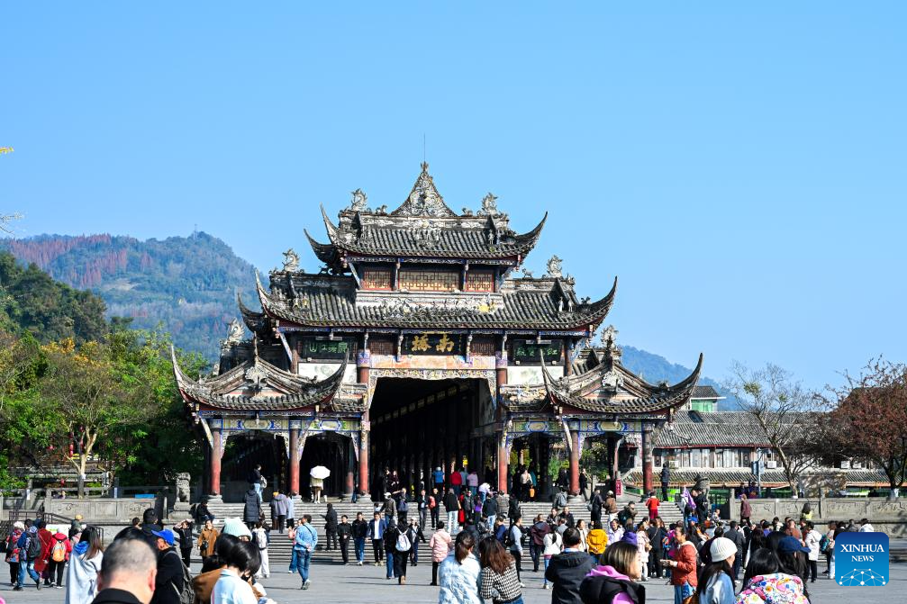A close look at Dujiangyan irrigation system in Chengdu, China