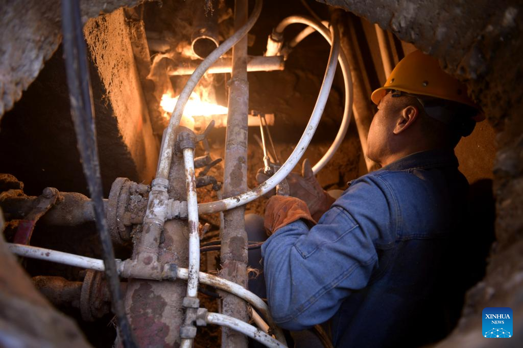 Preventive measures taken as cold front sweeps across northern China