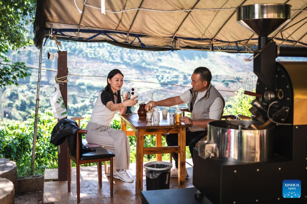 Rich coffee aromas float across China and Türkiye