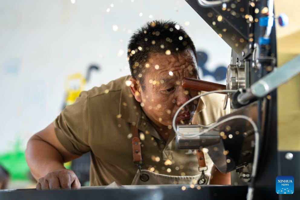 Rich coffee aromas float across China and Türkiye