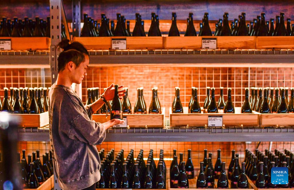 Craft beer boosts revenue of dining and retail businesses in China's Guiyang