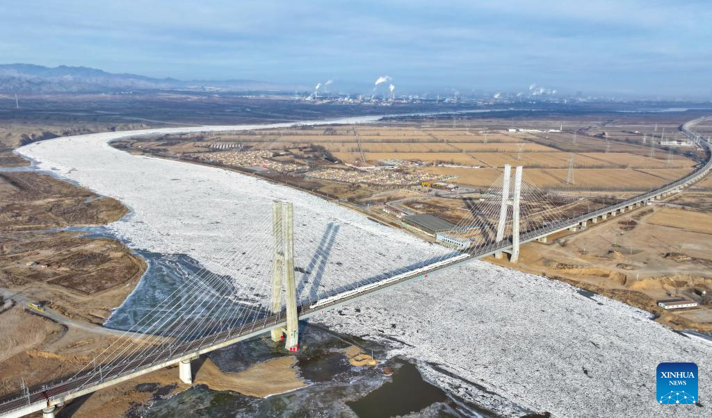 Scenery of frozen Yellow River amid cold wave