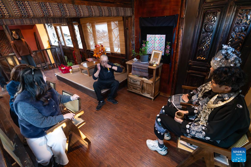 Musician transforms old house into music club in Lijiang, China's Yunnan