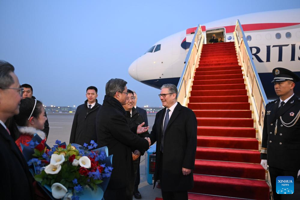 British PM arrives in Beijing for official visit