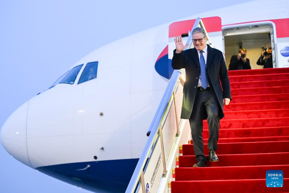 British PM arrives in Beijing for official visit