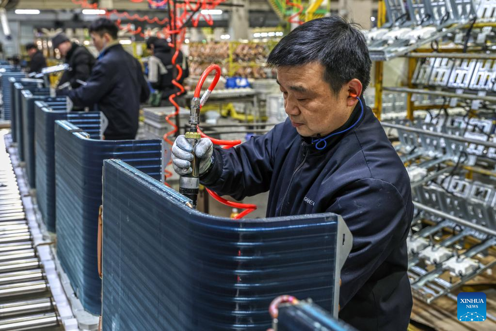 Enterprises across China strive for strong start in first month of 2026