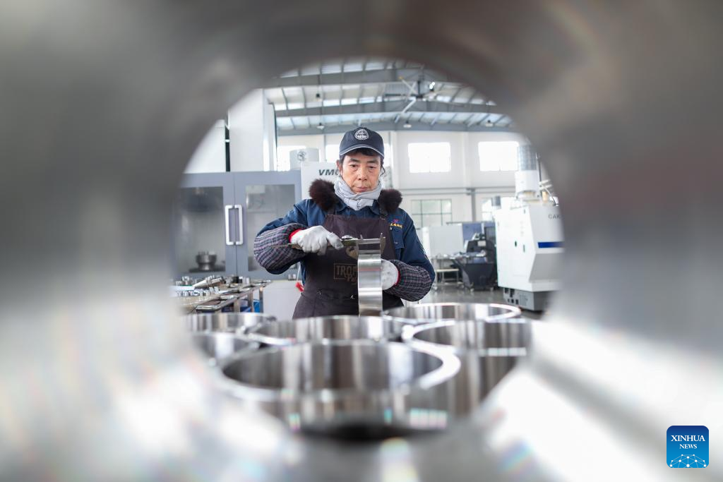 Enterprises across China strive for strong start in first month of 2026