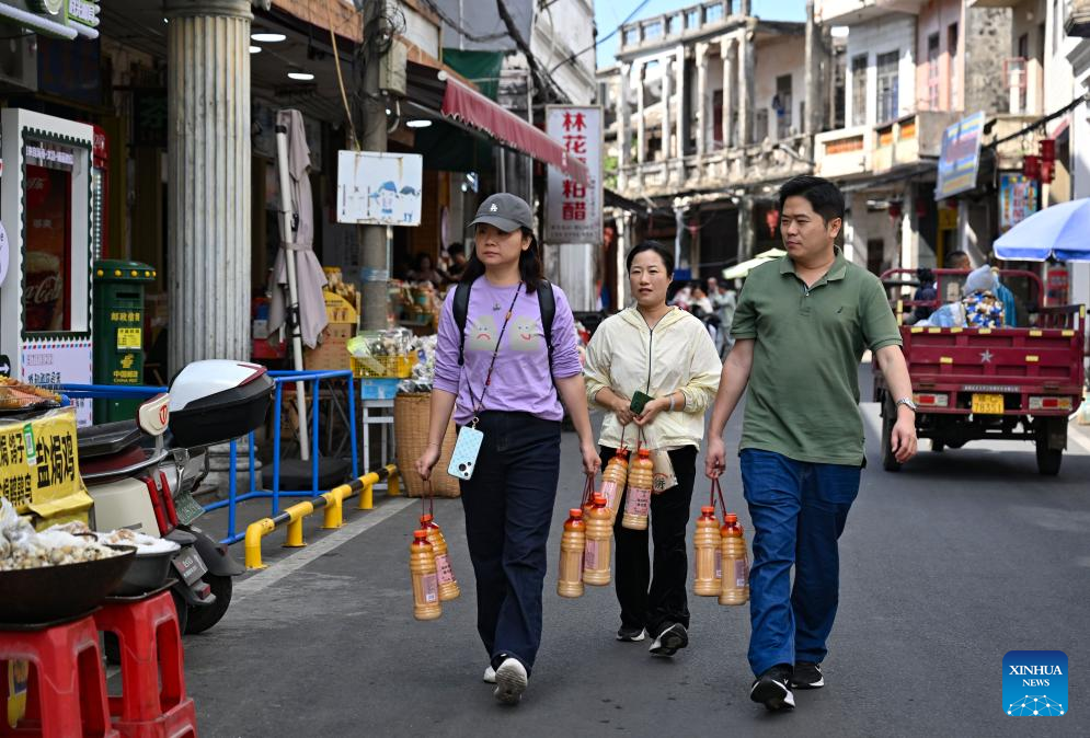 Hainan's Zaopo vinegar sees industrial growth as traditional brewing combined with modern production