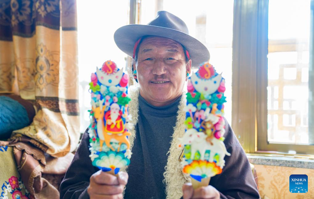 Butter sculptures gain popularity across Lhasa ahead of Tibetan New Year