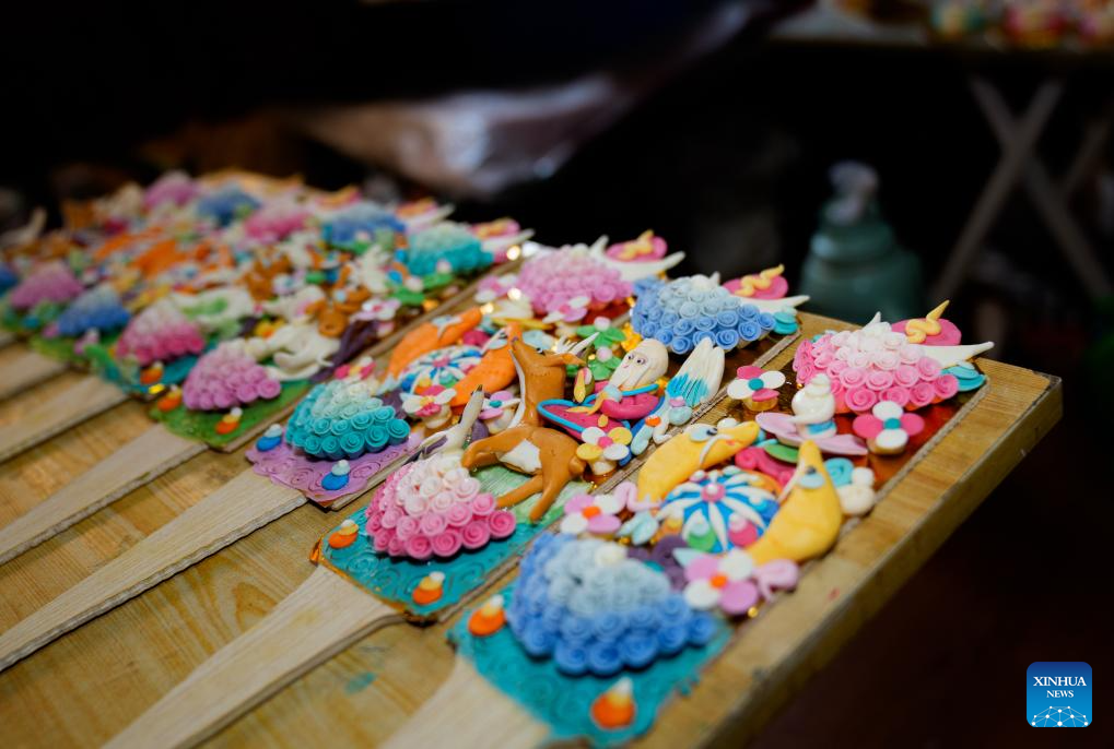 Butter sculptures gain popularity across Lhasa ahead of Tibetan New Year