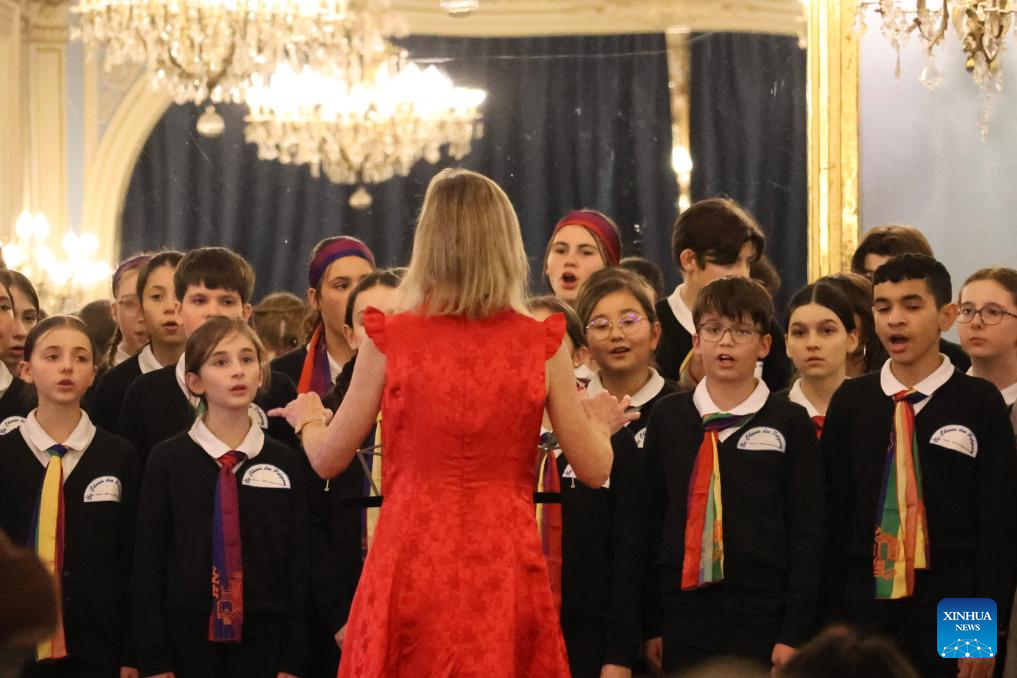 Future-oriented Chinese New Year in France blends tradition, technology