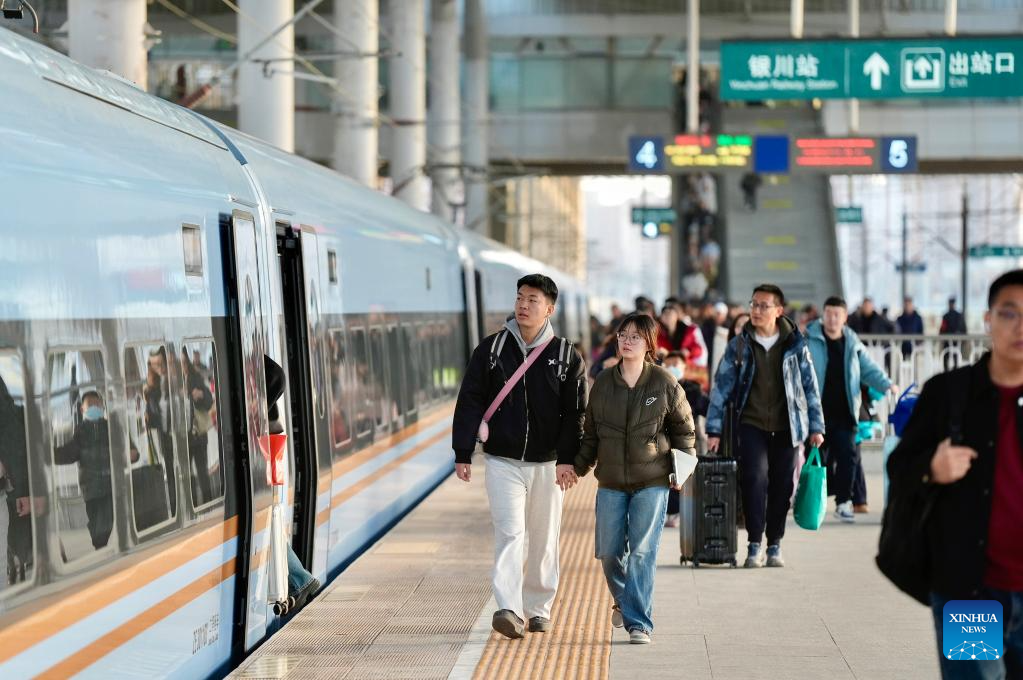 China braces for peak in passenger return trips as Spring Festival holiday ends