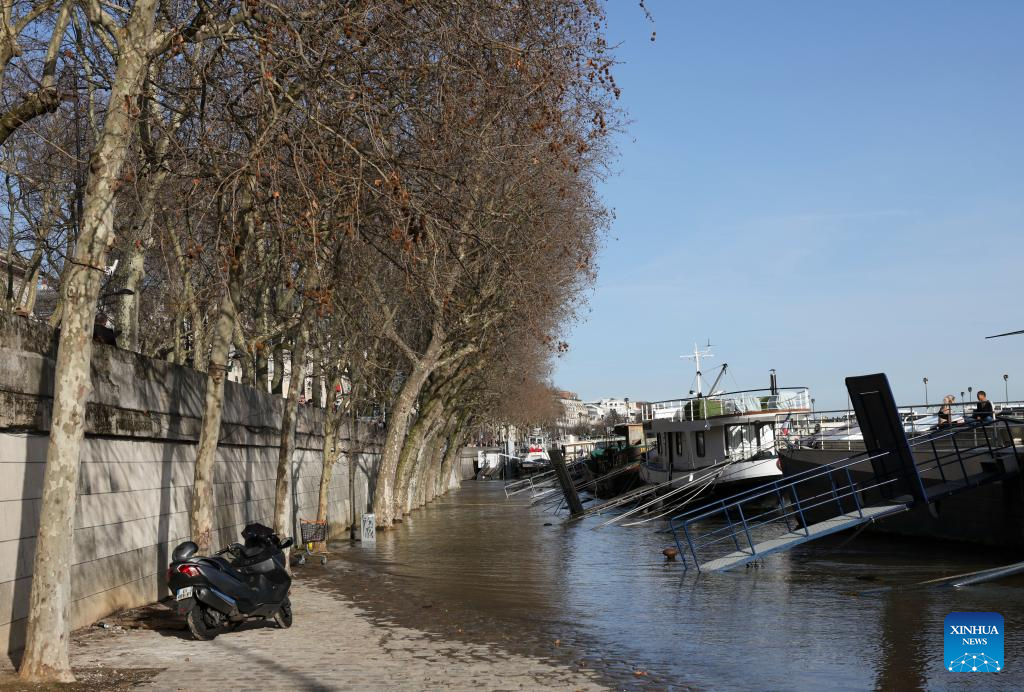 In pics: flooded banks of Seine River after continuous rainfalls in Paris