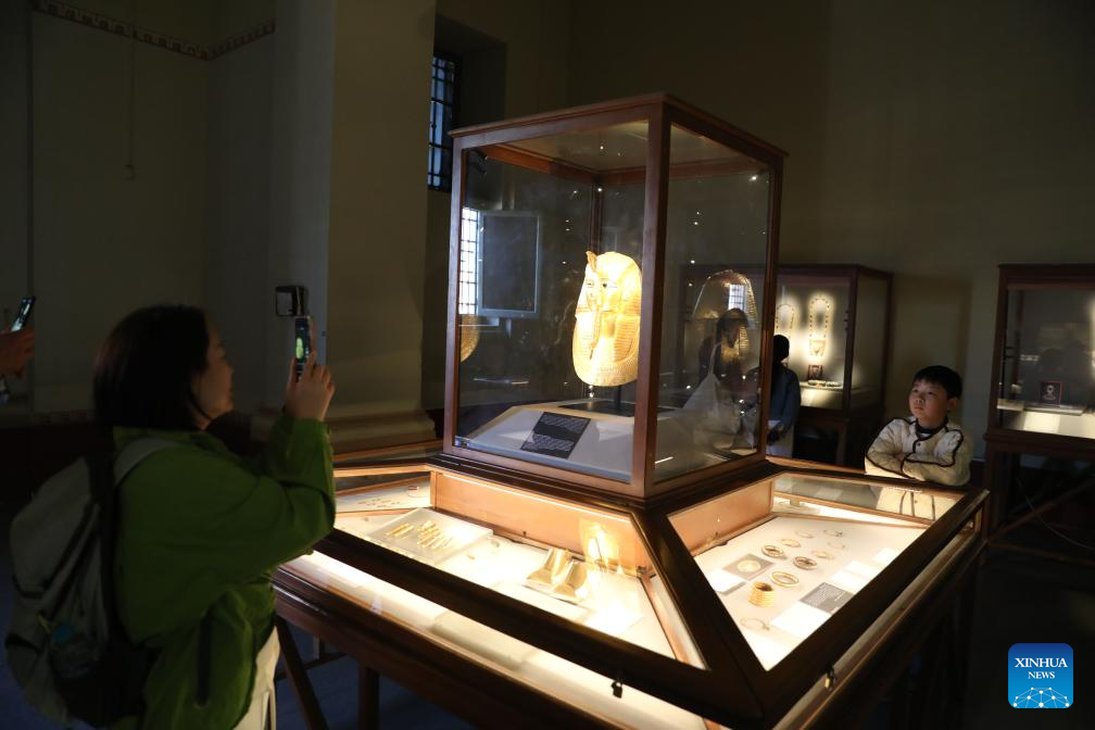 Chinese tourists spend Spring Festival exploring Egypt's ancient wonders