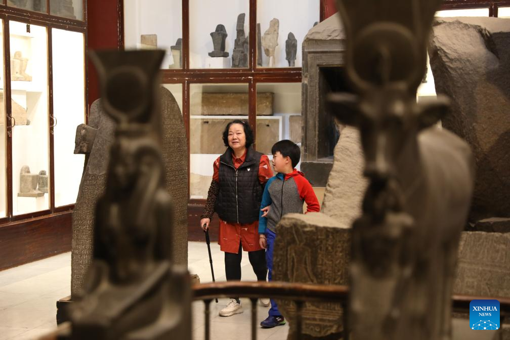 Chinese tourists spend Spring Festival exploring Egypt's ancient wonders
