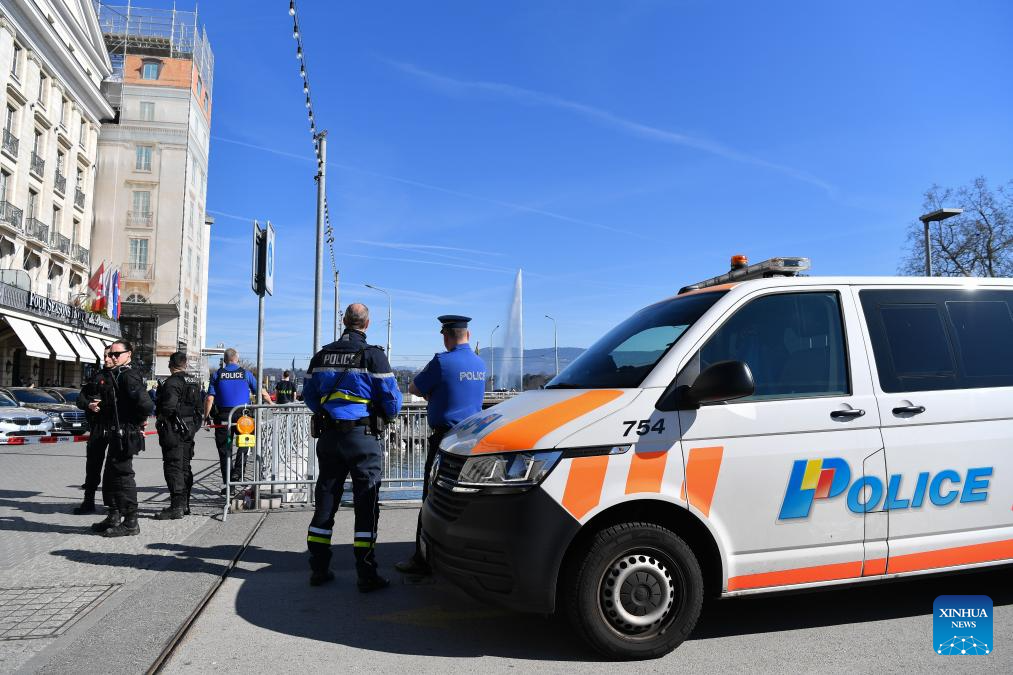 Ukraine, U.S. begin talks in Geneva