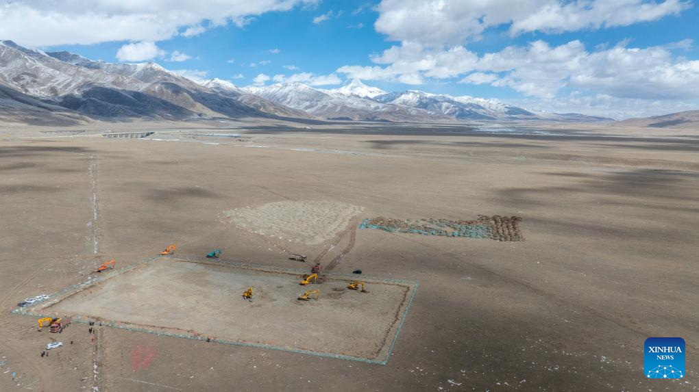Construction of solar thermal power plant at altitude of 4,550 meters starts in China's Xizang