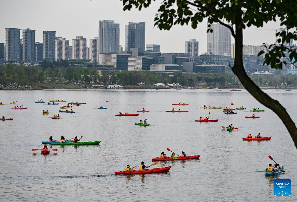 China records 135 mln domestic tourist trips during Qingming Festival holiday