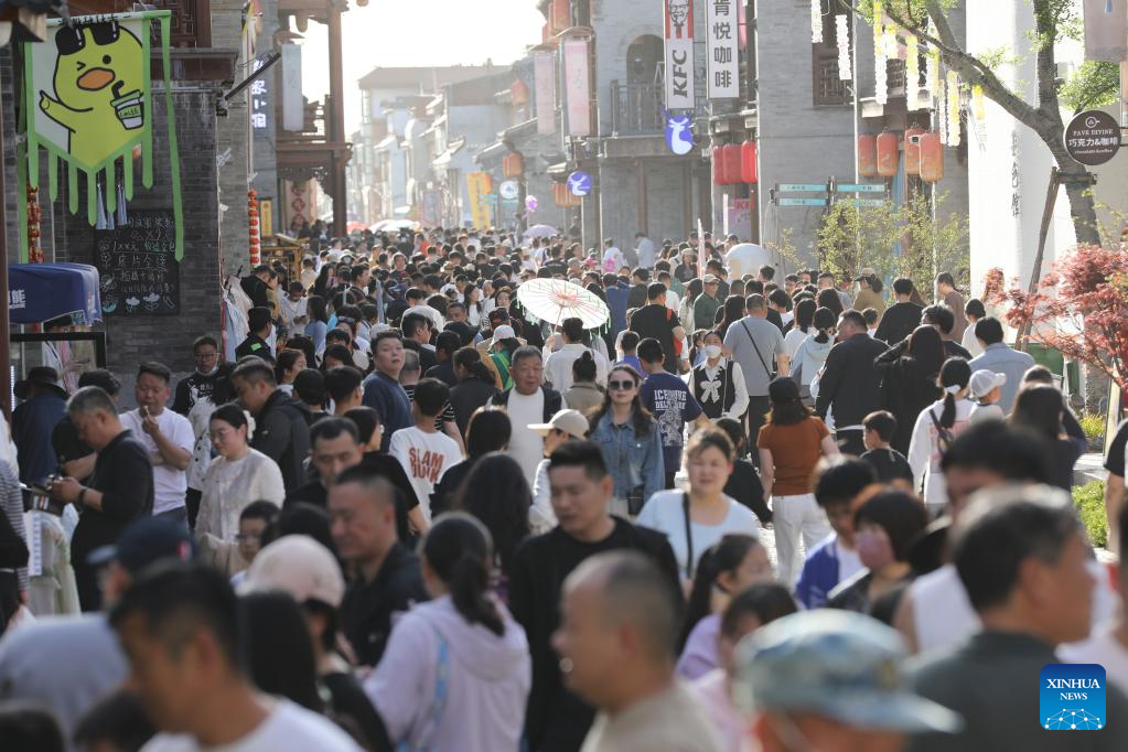 China records 135 mln domestic tourist trips during Qingming Festival holiday