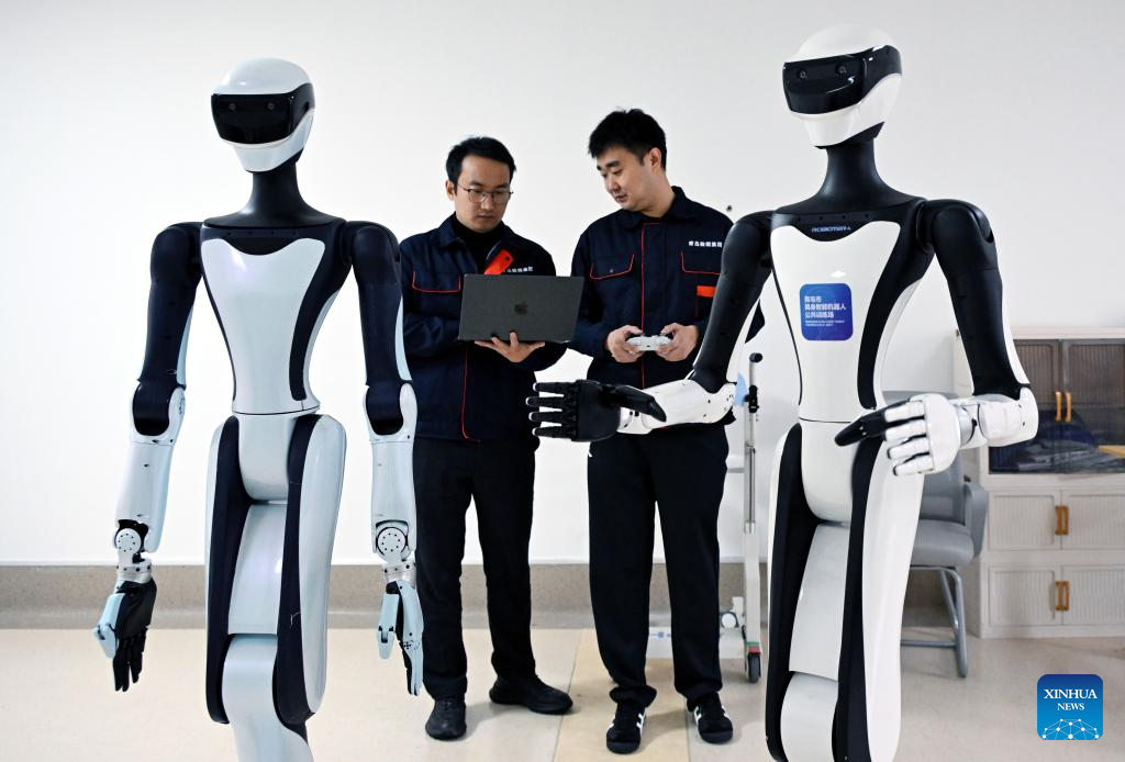 Elderly care robots trained, tested in E China's Shandong