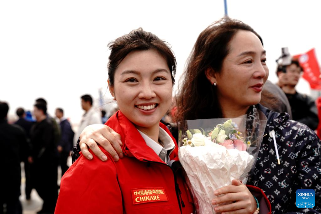 China Focus: Chinese polar icebreaker returns home after fruitful Antarctic research outcomes