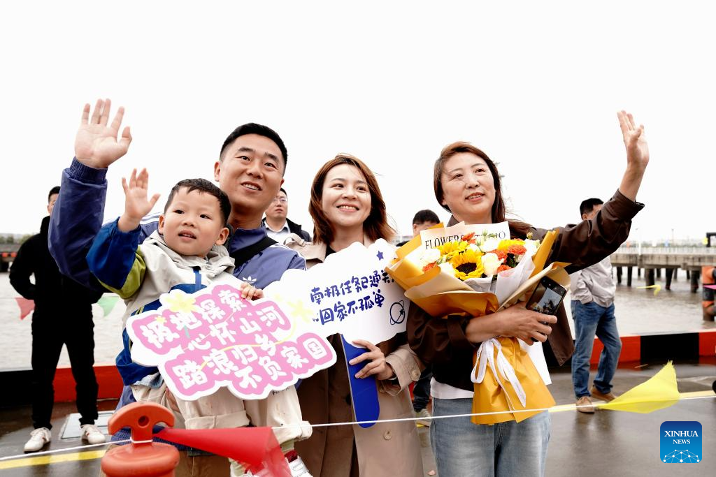 China Focus: Chinese polar icebreaker returns home after fruitful Antarctic research outcomes