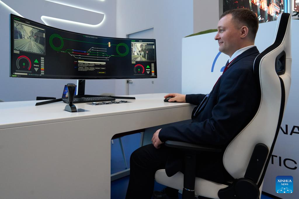 Putin says Russia ready to offer logistic solutions amid Mideast tensions