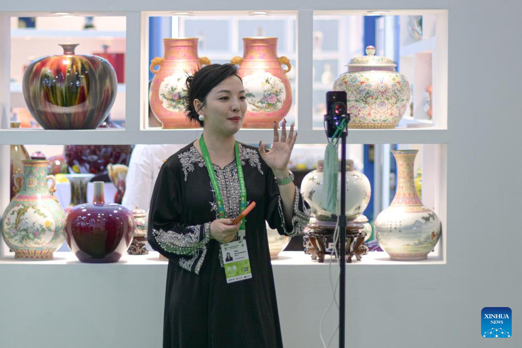 A glimpse of 6th China Int'l Consumer Products Expo in Haikou