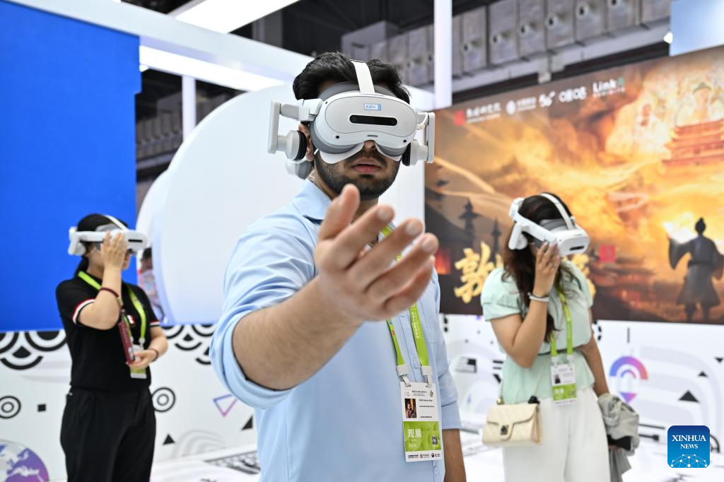 A glimpse of 6th China Int'l Consumer Products Expo in Haikou