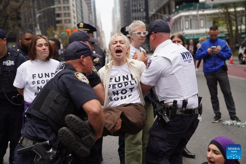 Protest against war and U.S. ICE held in New York