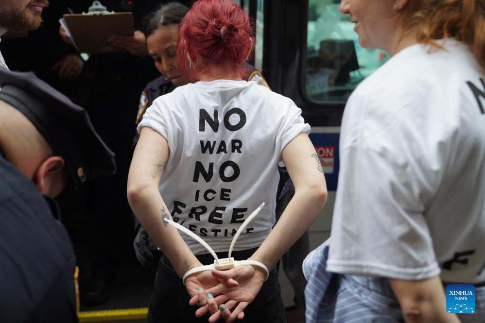 Protest against war and U.S. ICE held in New York
